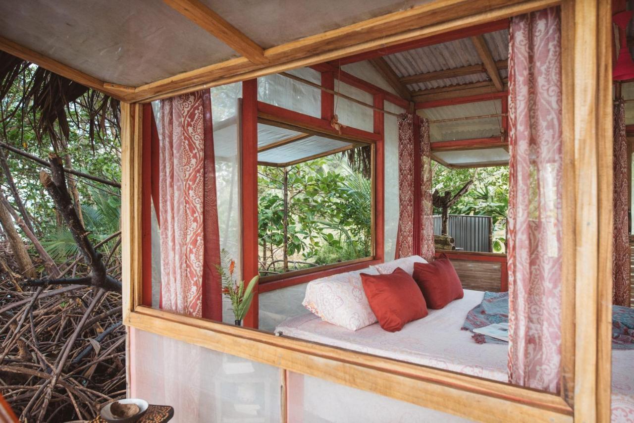 Cocovivo Hotel Bocas del Toro Exterior photo